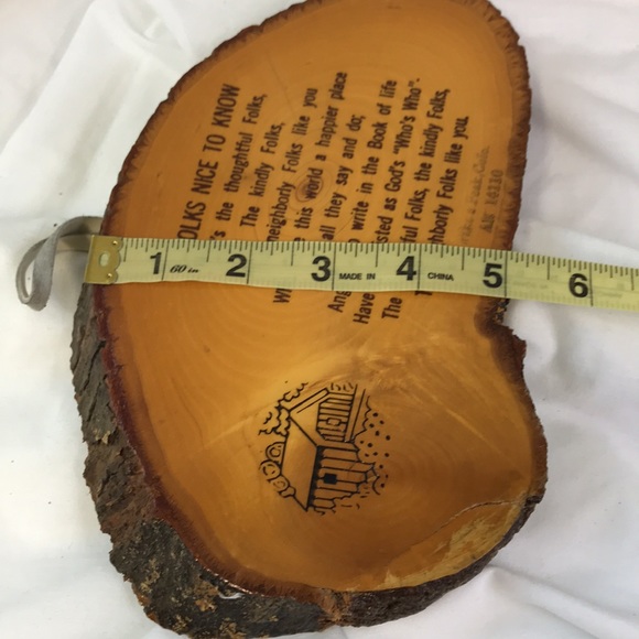 Vintage Novelty Wood Slice Wall Plaque Sign Souvenir ~ “Folks Nice To Know”… - Picture 8 of 9